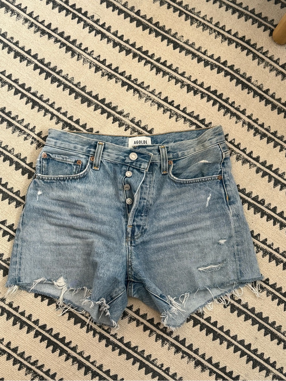 NWOT- AGOLDE Light Blue Distressed Denim Shorts - Size 25, Parker Long, Swapmeet